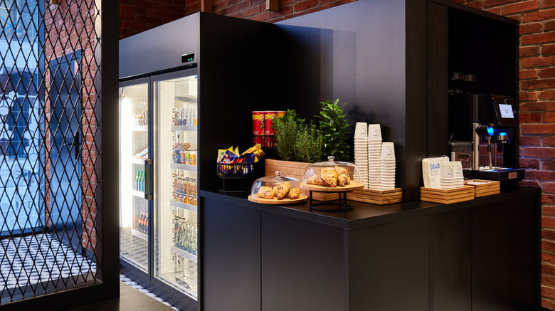 <b>Holiday Inn Express Warsaw - The HUB Lobby</b>. Images powered by <a href="https://www.leonardoworldwide.com/" title="Leonardo Worldwide" target="_blank">Leonardo</a>.