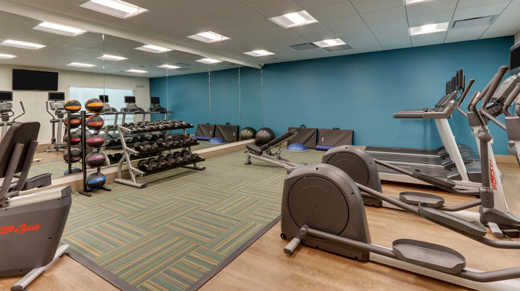 Holiday Inn Express & Suites Civic Ctr Health Club