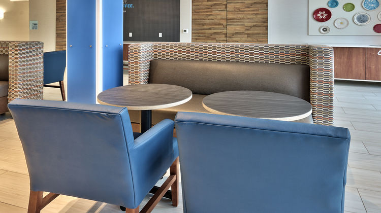 Holiday Inn Express & Suites East Restaurant