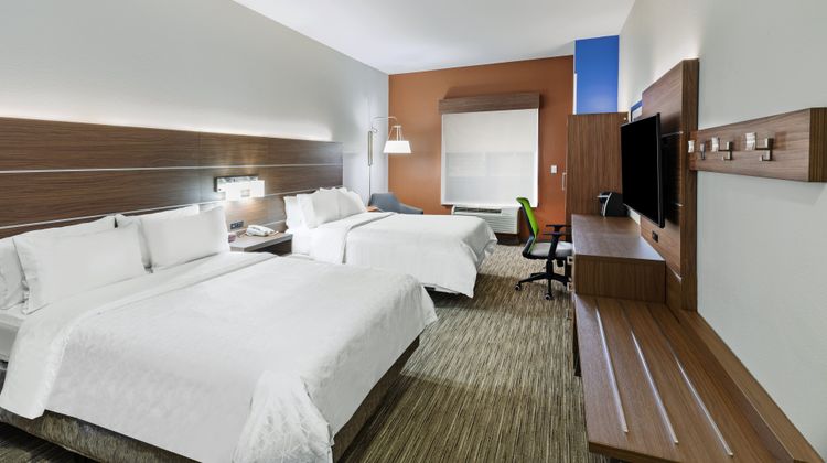 Holiday Inn Express Hotel & Suites Pryor Room