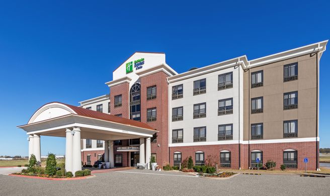 Holiday Inn Express Hotel & Suites Pryor Exterior