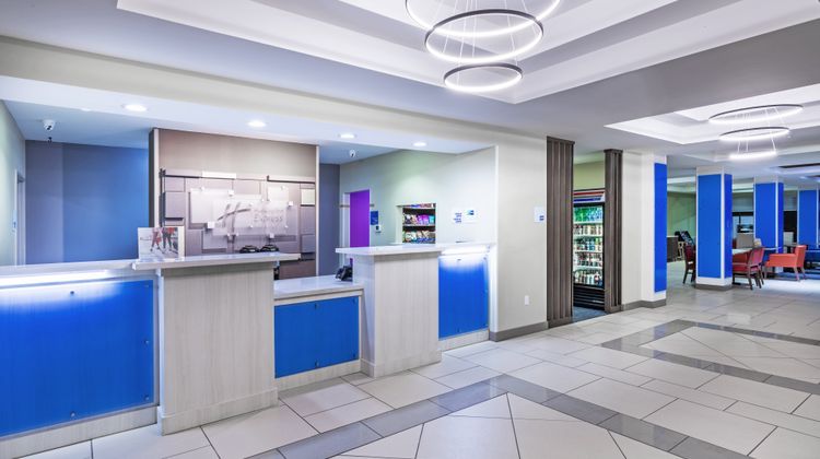 Holiday Inn Express Hotel & Suites Pryor Lobby