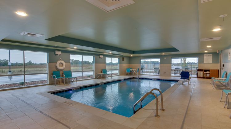 Holiday Inn Express & Suites Union City Pool