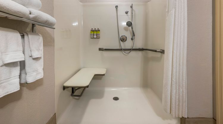 Holiday Inn Express Lady Lake Room