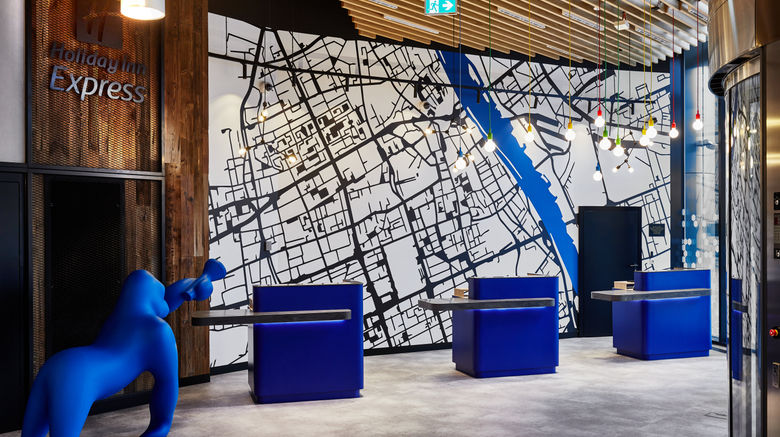 <b>Holiday Inn Express Warsaw - The HUB Lobby</b>. Images powered by <a href="https://www.leonardoworldwide.com/" title="Leonardo Worldwide" target="_blank">Leonardo</a>.