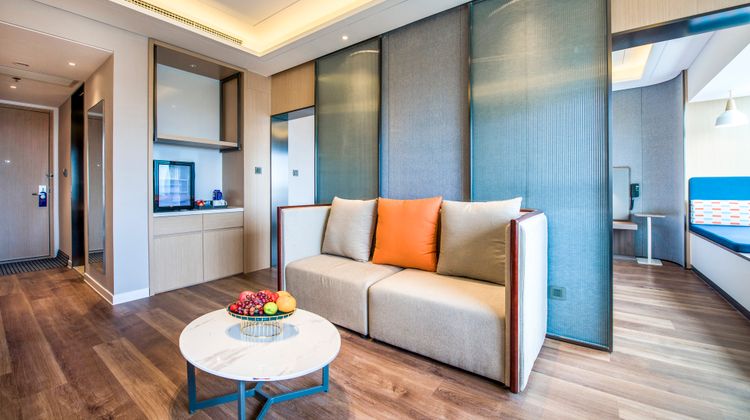 Holiday Inn Express Foshan Beijiao Suite