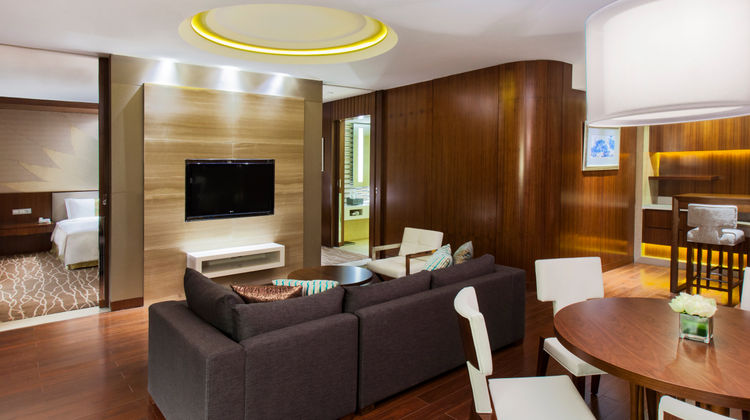 Holiday Inn Xindu Suite