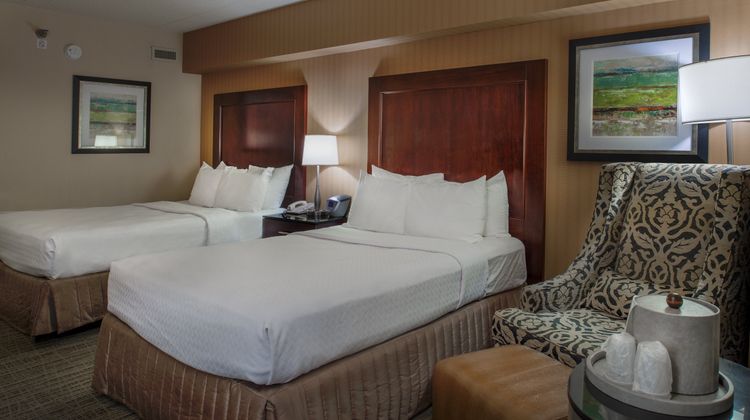 Crowne Plaza St Louis Airport Room