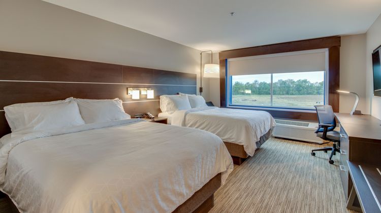 Holiday Inn Express & Suites Union City Room