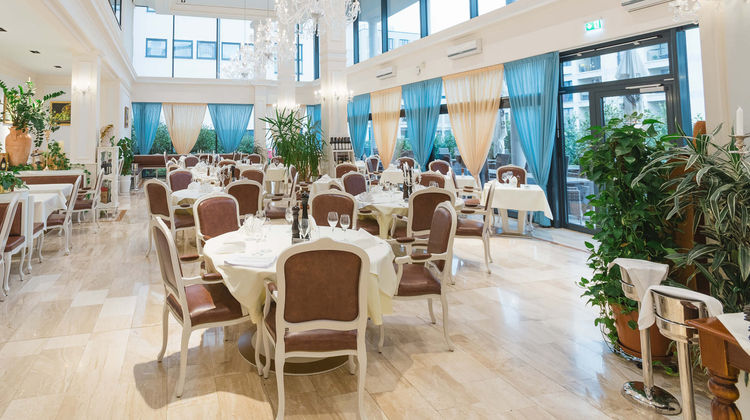 Grand Hotel Palladium Munich Restaurant