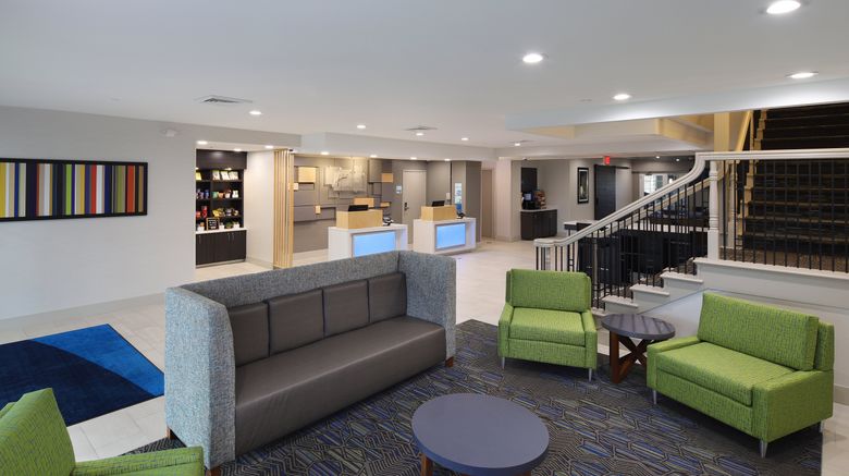 <b>Holiday Inn Express Grand Rapids SW Lobby</b>. Images powered by <a href="https://www.leonardoworldwide.com/" title="Leonardo Worldwide" target="_blank">Leonardo</a>.