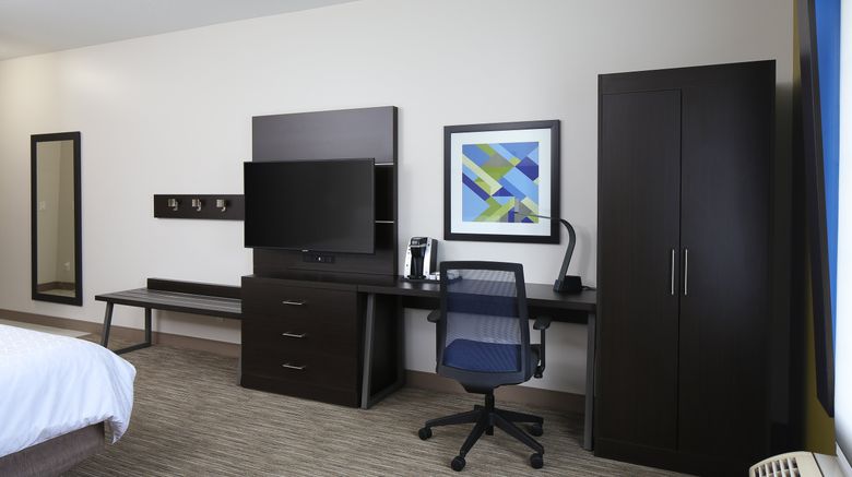 <b>Holiday Inn Express Grand Rapids SW Room</b>. Images powered by <a href="https://www.leonardoworldwide.com/" title="Leonardo Worldwide" target="_blank">Leonardo</a>.