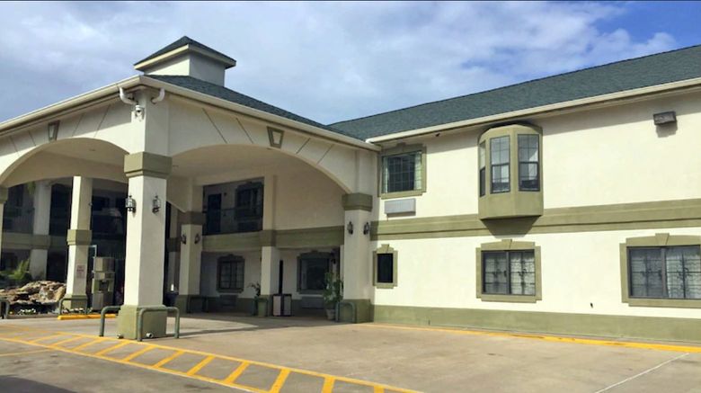 <b>Scottish Inn Houston Six Flags Exterior</b>. Images powered by <a href="https://www.leonardoworldwide.com/" title="Leonardo Worldwide" target="_blank">Leonardo</a>.