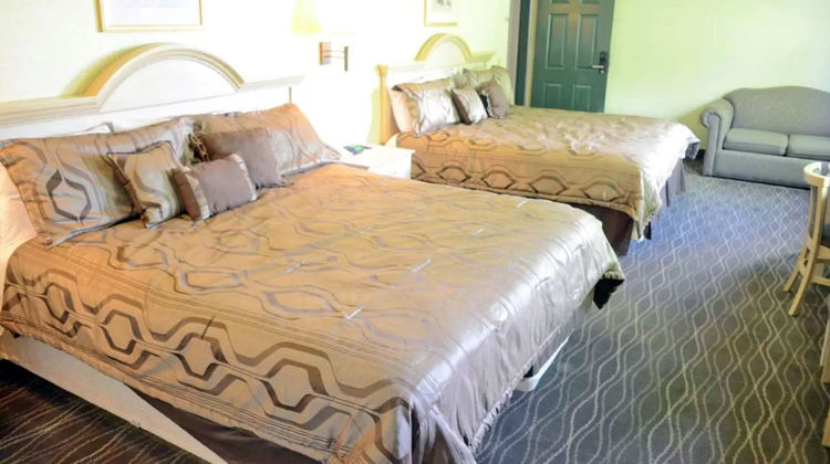 Scottish Inn Houston Six Flags Room