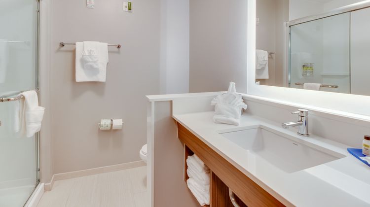 Holiday Inn Express & Suites Union City Room