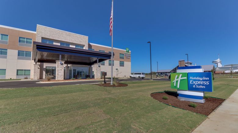 Holiday Inn Express  and  Suites Union City Exterior. Images powered by <a href="https://www.leonardoworldwide.com" target="_blank" rel="noopener">Leonardo</a>.