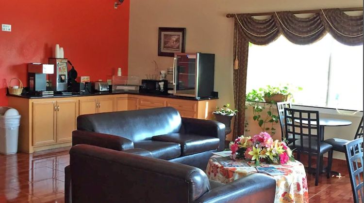 Scottish Inns & Suites Timber Restaurant