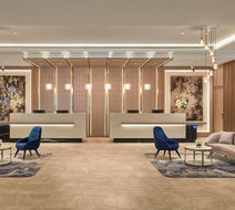 Crowne Plaza Melbourne Lobby