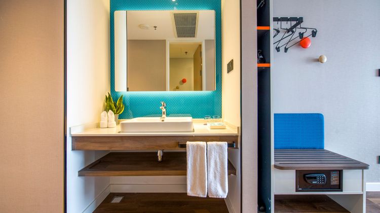Holiday Inn Express Foshan Beijiao Room