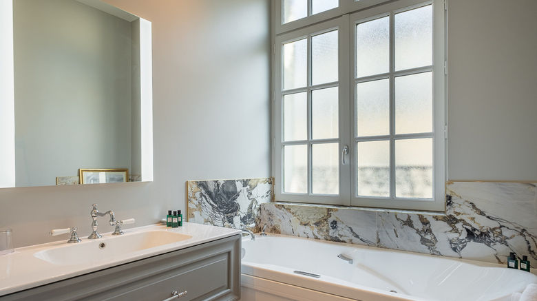 <b>Hotel Elysia Room</b>. Images powered by <a href="https://www.leonardoworldwide.com/" title="Leonardo Worldwide" target="_blank">Leonardo</a>.
