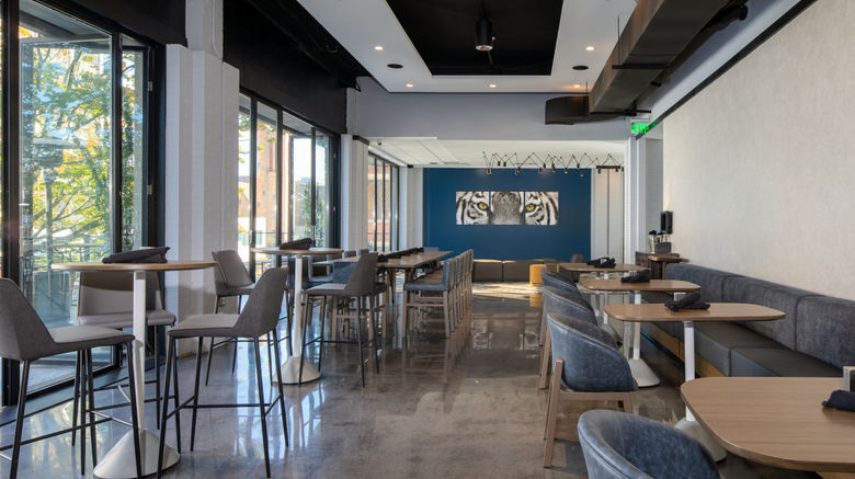 <b>Hotel Indigo Chattanooga Downtown Restaurant</b>. Images powered by <a href="https://www.leonardoworldwide.com/" title="Leonardo Worldwide" target="_blank">Leonardo</a>.