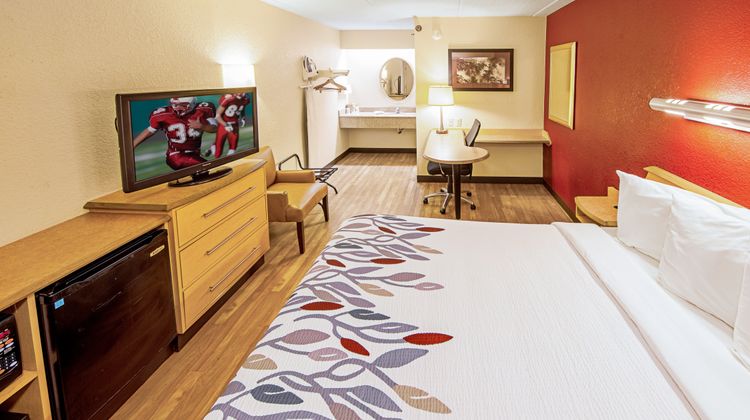 Red Roof Inn Huntington Room
