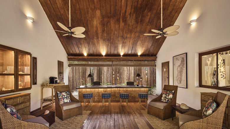 <b>Constance Lodge Tsarabanjina Lobby</b>. Images powered by <a href="https://www.leonardoworldwide.com/" title="Leonardo Worldwide" target="_blank">Leonardo</a>.