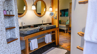 Constance Moofushi Resort