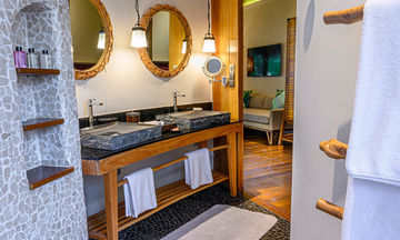 Constance Moofushi Resort