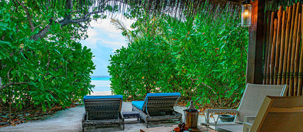 Constance Moofushi Resort Beach