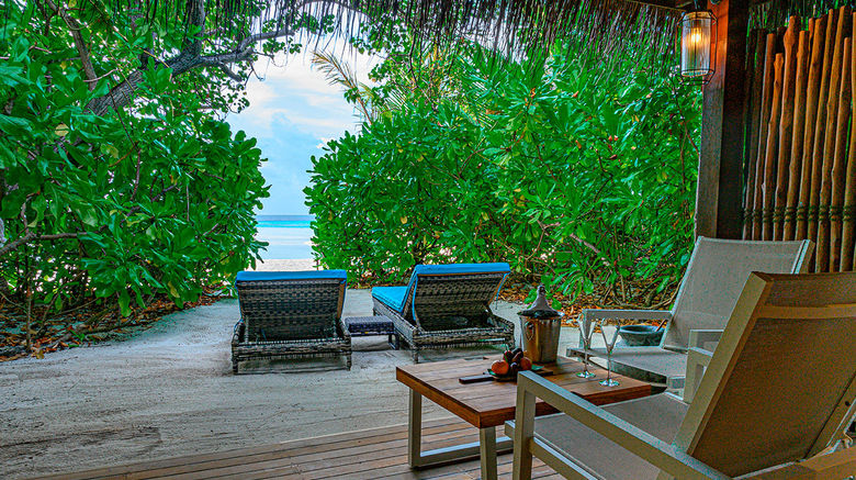 <b>Constance Moofushi Resort Beach</b>. Images powered by <a href="https://www.leonardoworldwide.com/" title="Leonardo Worldwide" target="_blank">Leonardo</a>.