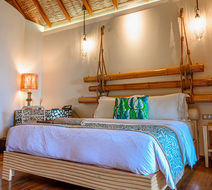 Constance Moofushi Resort Beach
