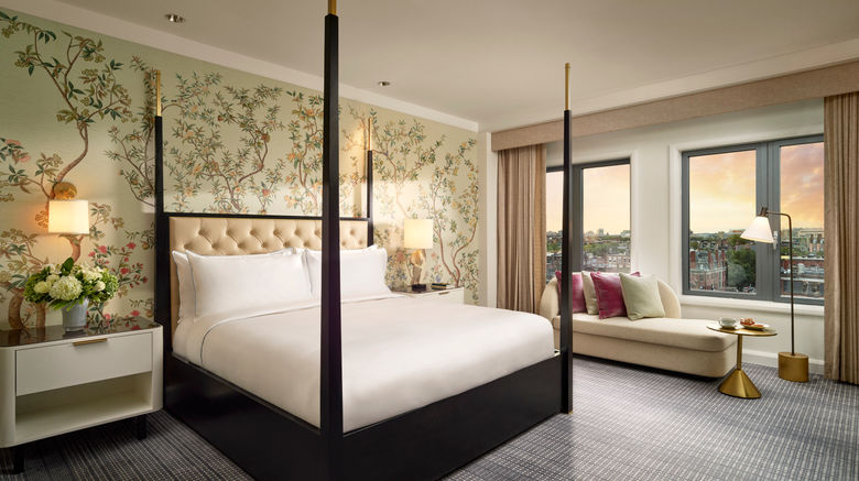 <b>Mandarin Oriental, Boston Suite</b>. Images powered by <a href="https://www.leonardoworldwide.com/" title="Leonardo Worldwide" target="_blank">Leonardo</a>.