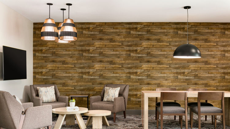 Candlewood Suites Springfield Lobby