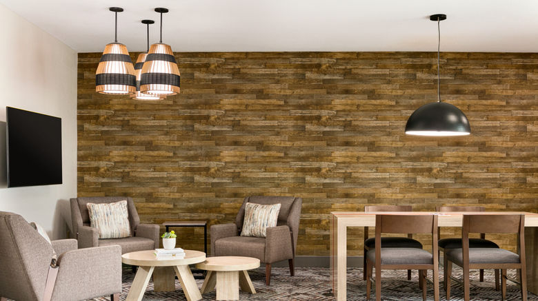 <b>Candlewood Suites Springfield Lobby</b>. Images powered by <a href="https://www.leonardoworldwide.com/" title="Leonardo Worldwide" target="_blank">Leonardo</a>.