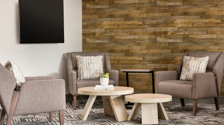 Candlewood Suites Springfield Lobby