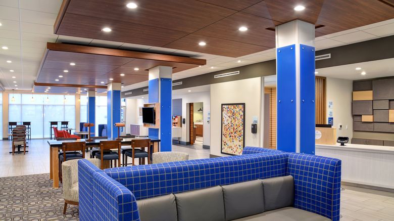 <b>Holiday Inn Express & Suites Ottawa Lobby</b>. Images powered by <a href="https://www.leonardoworldwide.com/" title="Leonardo Worldwide" target="_blank">Leonardo</a>.