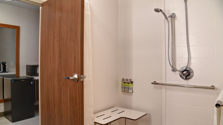 <b>Holiday Inn Express & Suites Ottawa Room</b>. Images powered by <a href="https://www.leonardoworldwide.com/" title="Leonardo Worldwide" target="_blank">Leonardo</a>.