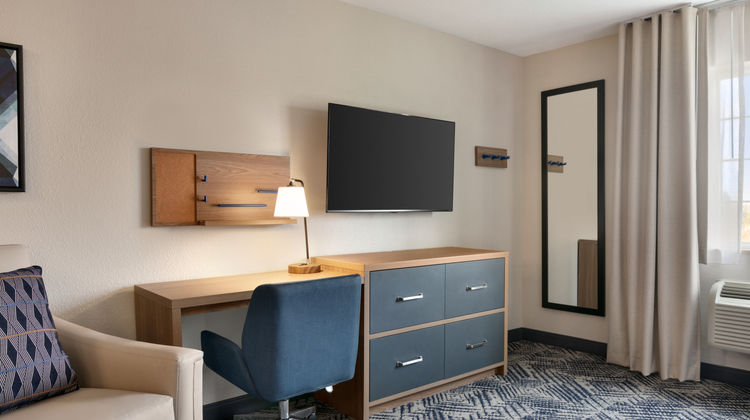 Candlewood Suites Springfield Room