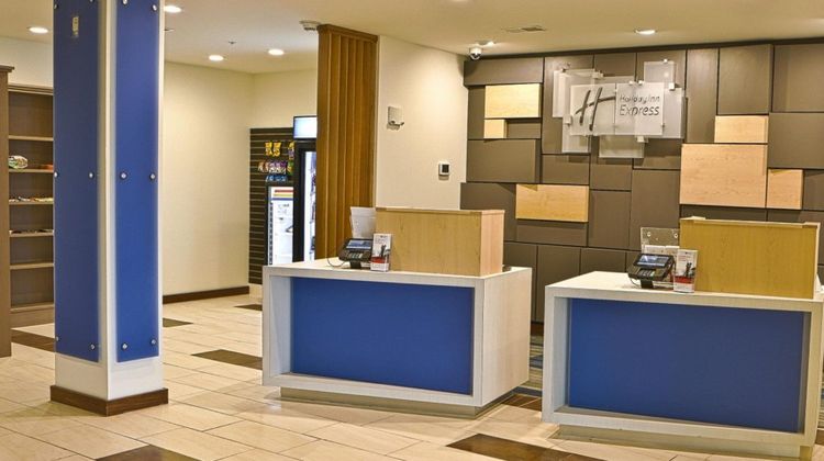 Holiday Inn Express McComb Lobby