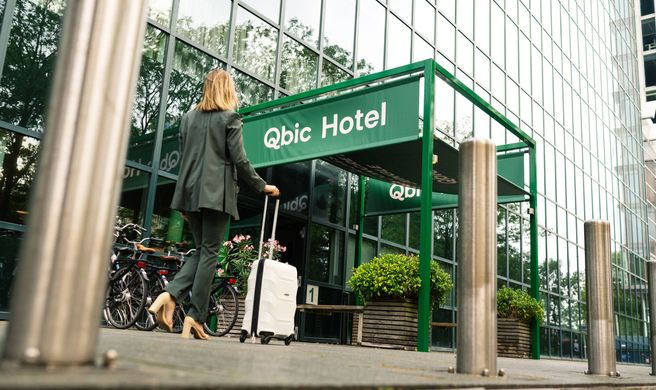 Qbic Hotel Amsterdam WTC Exterior
