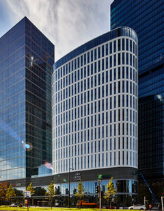 Holiday Inn Express Warsaw - The HUB