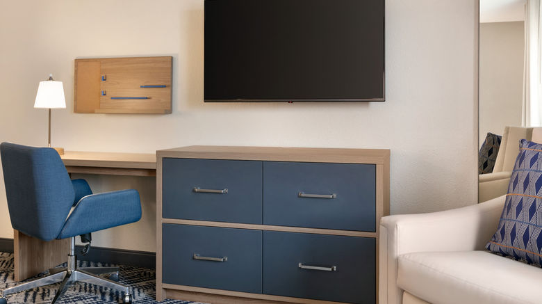 <b>Candlewood Suites Springfield Room</b>. Images powered by <a href="https://www.leonardoworldwide.com/" title="Leonardo Worldwide" target="_blank">Leonardo</a>.