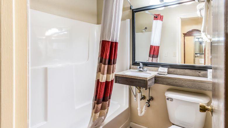<b>Red Roof Inn & Suites Wapakoneta Room</b>. Images powered by <a href="https://www.leonardoworldwide.com/" title="Leonardo Worldwide" target="_blank">Leonardo</a>.