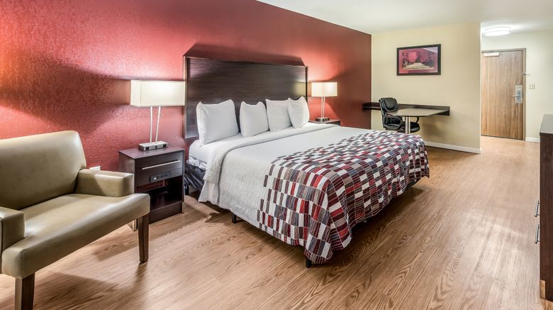 <b>Red Roof Inn & Suites Wapakoneta Room</b>. Images powered by <a href="https://www.leonardoworldwide.com/" title="Leonardo Worldwide" target="_blank">Leonardo</a>.