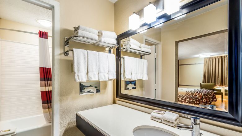 <b>Red Roof Inn & Suites Wapakoneta Room</b>. Images powered by <a href="https://www.leonardoworldwide.com/" title="Leonardo Worldwide" target="_blank">Leonardo</a>.
