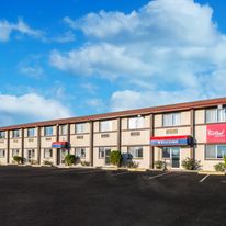 Red Roof Inn & Suites Wapakoneta