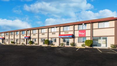 Red Roof Inn & Suites Wapakoneta