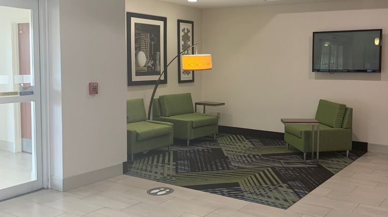 <b>Holiday Inn Express McComb Lobby</b>. Images powered by <a href="https://www.leonardoworldwide.com/" title="Leonardo Worldwide" target="_blank">Leonardo</a>.