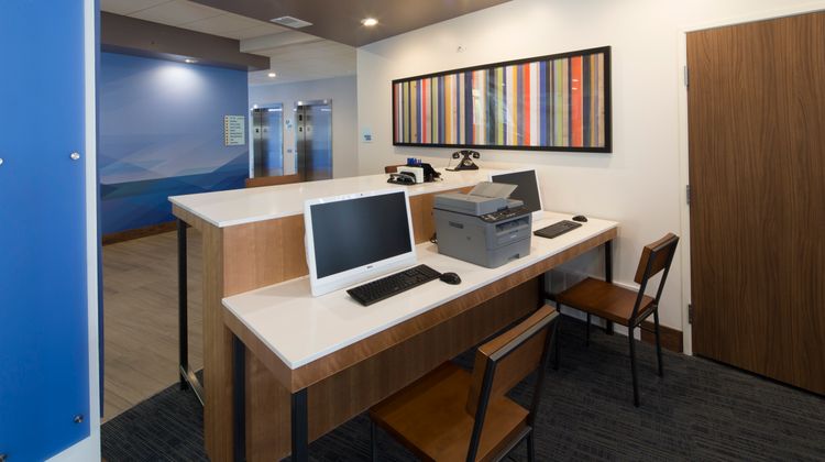 Holiday Inn Express & Suites Downtown Other